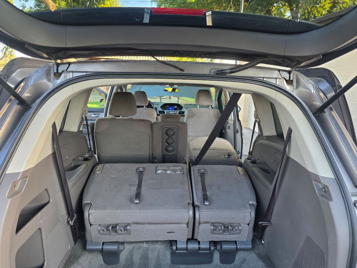 2015 Honda Odyssey EX photo 39