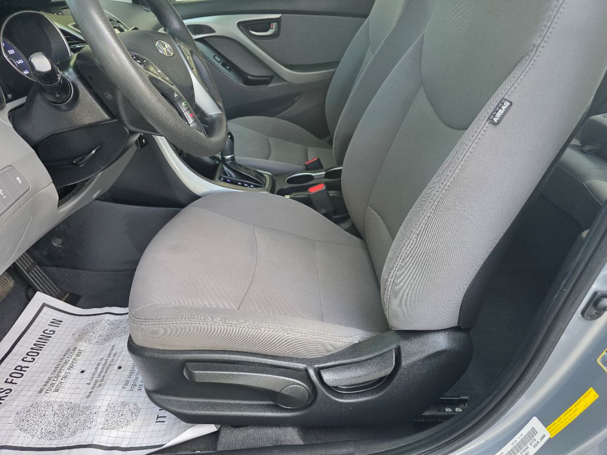 2016 Hyundai Elantra SE photo 4