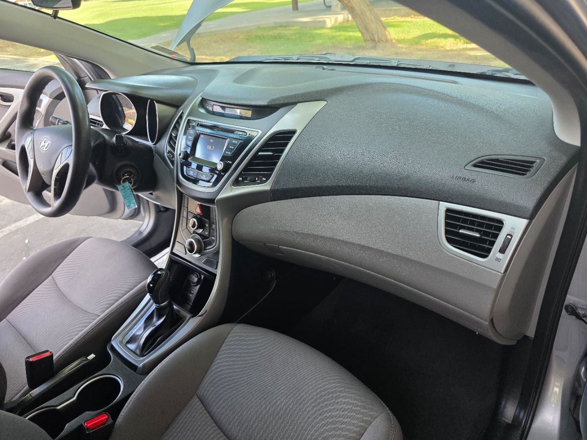 2016 Hyundai Elantra SE photo 11