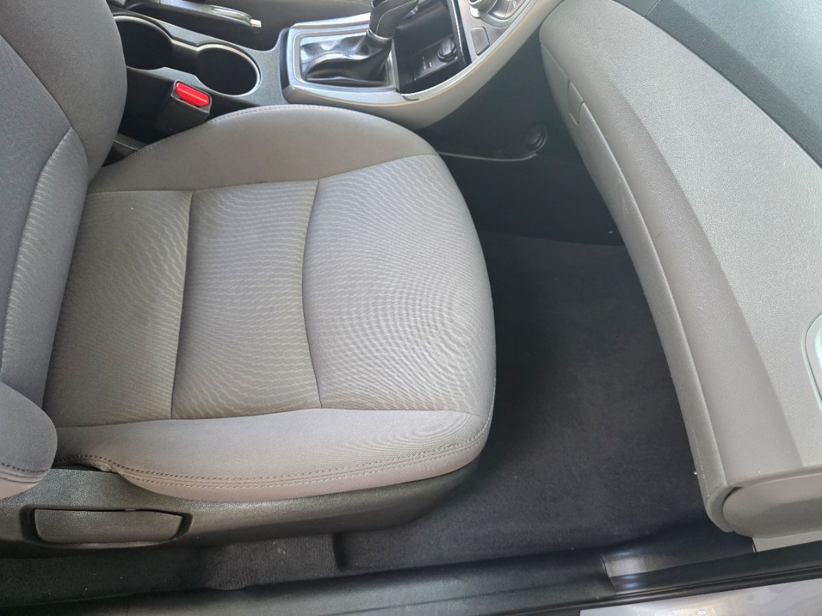 2016 Hyundai Elantra SE photo 12