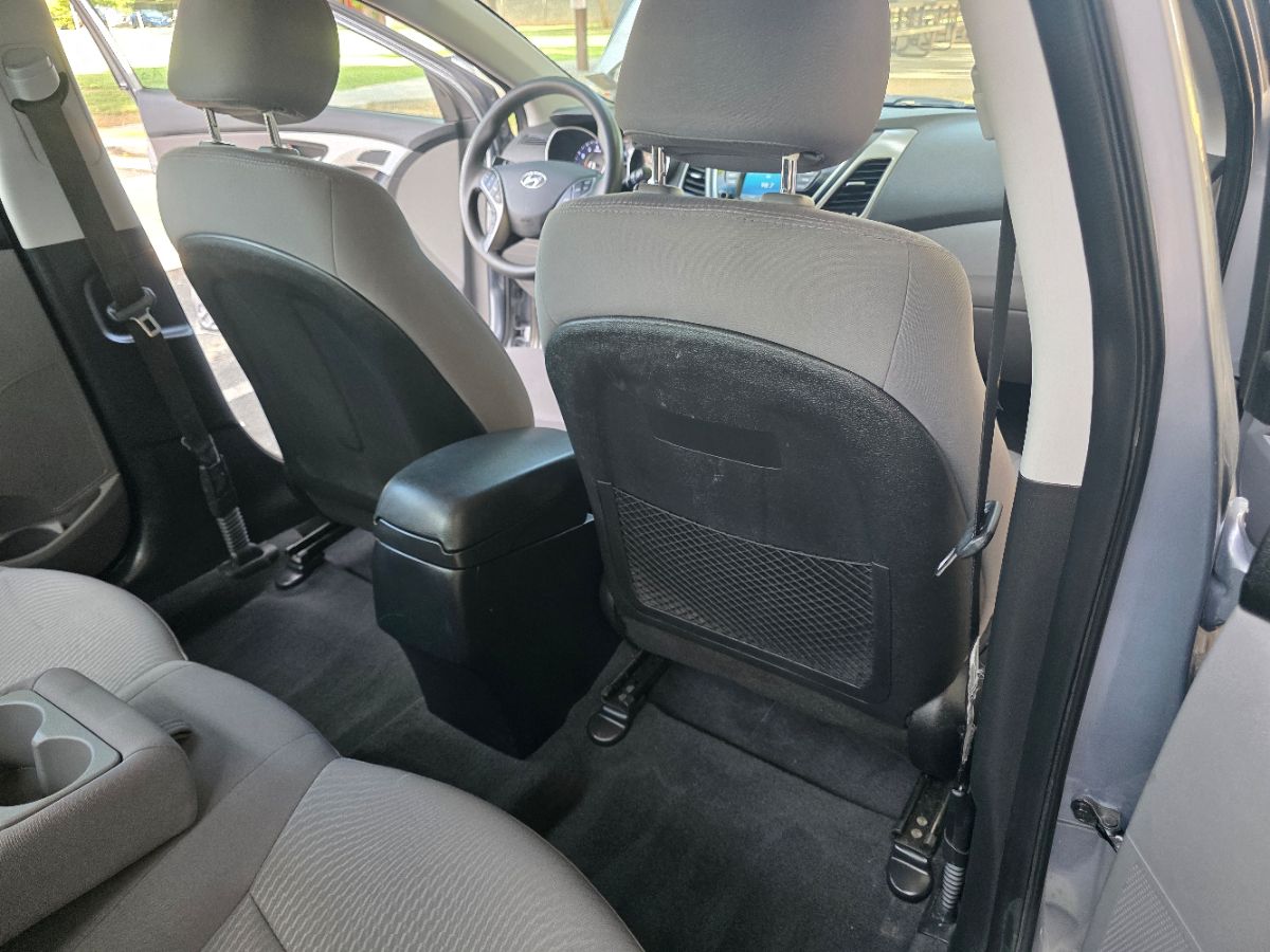 2016 Hyundai Elantra SE photo 14