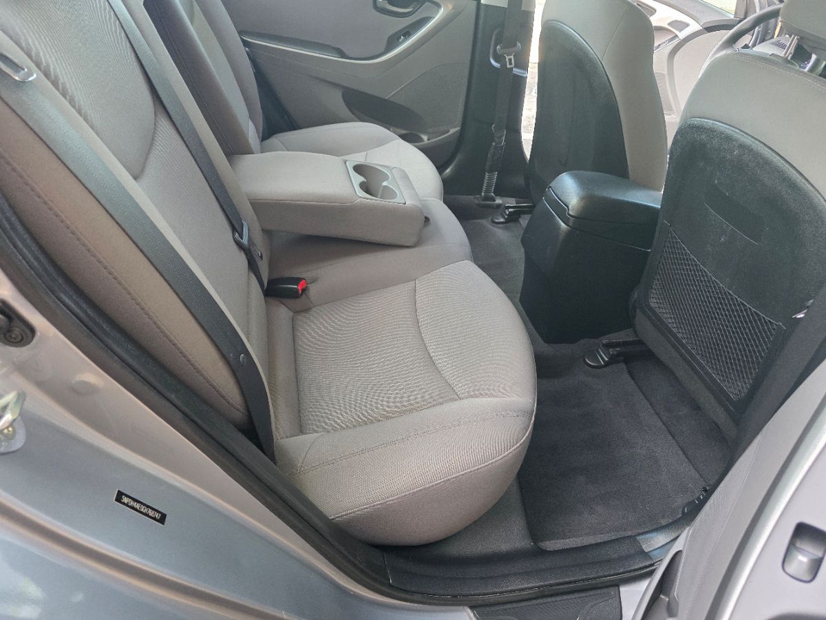2016 Hyundai Elantra SE photo 16