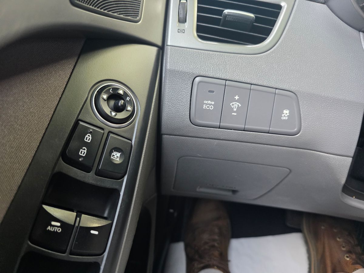 2016 Hyundai Elantra SE photo 34