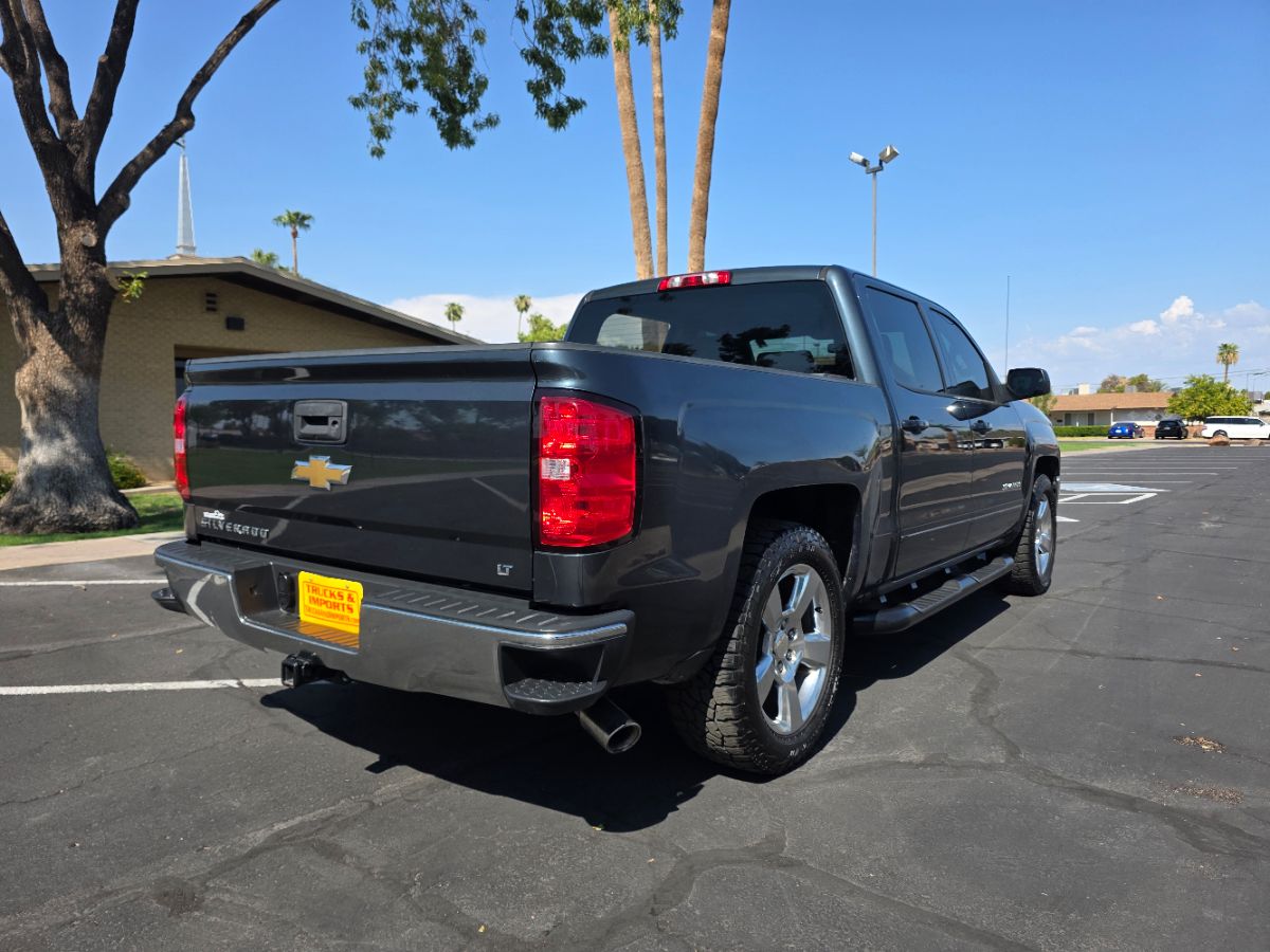 2017 Chevrolet Silverado 1500 LT photo 4
