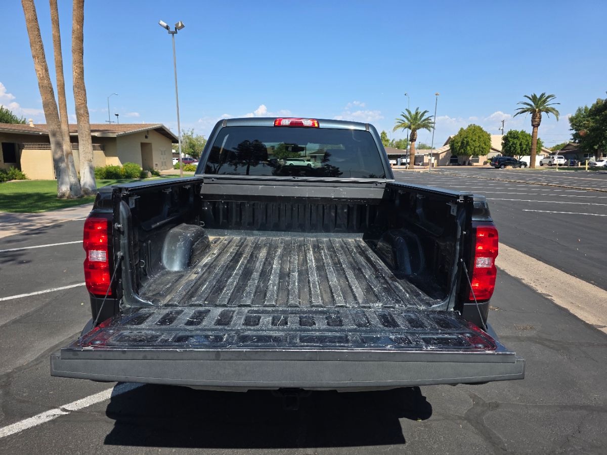 2017 Chevrolet Silverado 1500 LT photo 10