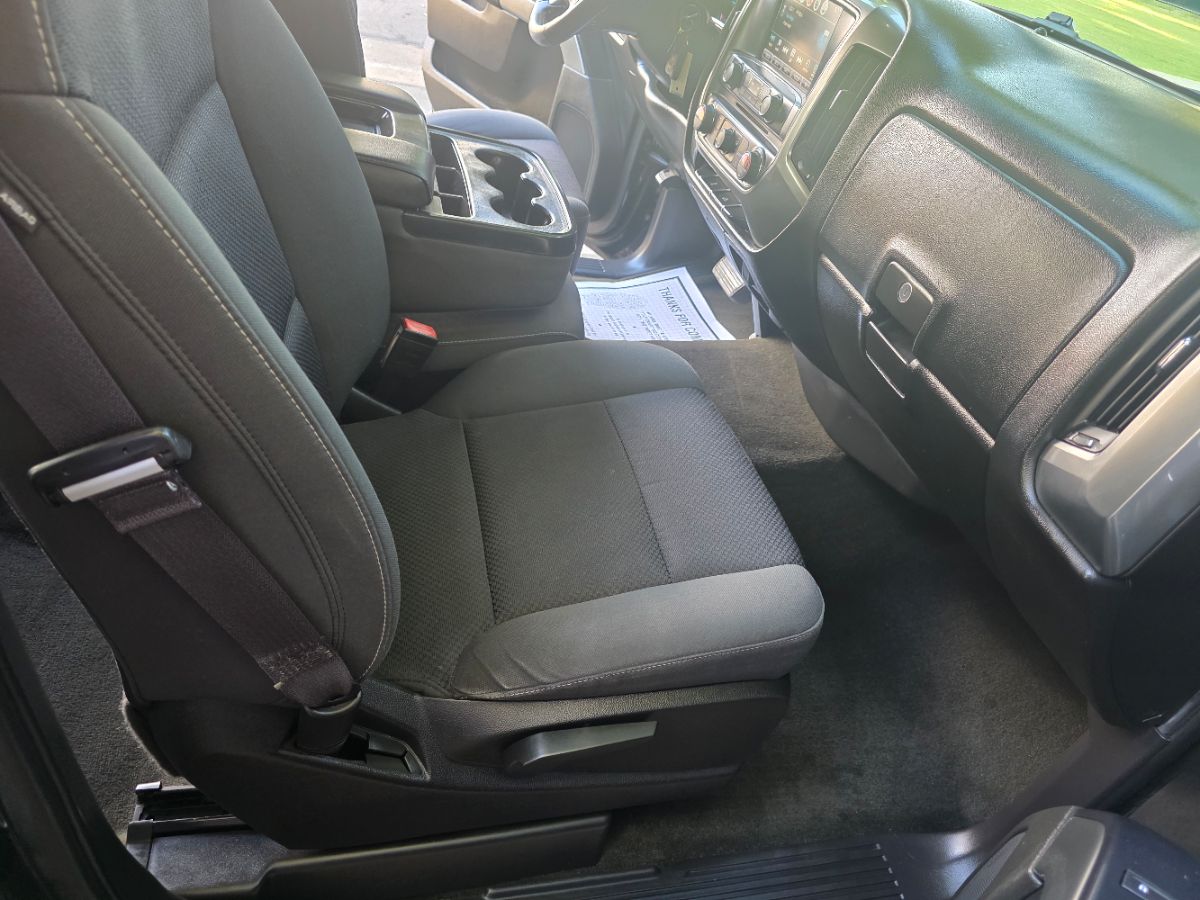 2017 Chevrolet Silverado 1500 LT photo 19