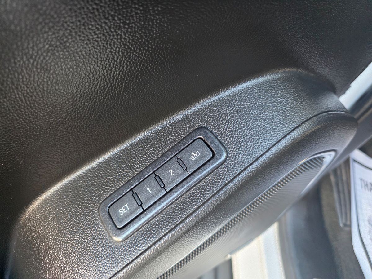 2018 Chevrolet Tahoe LT photo 11