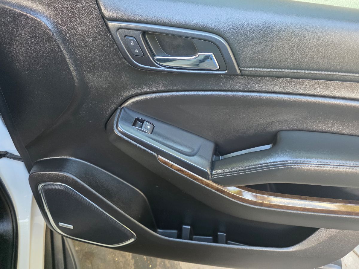 2018 Chevrolet Tahoe LT photo 24
