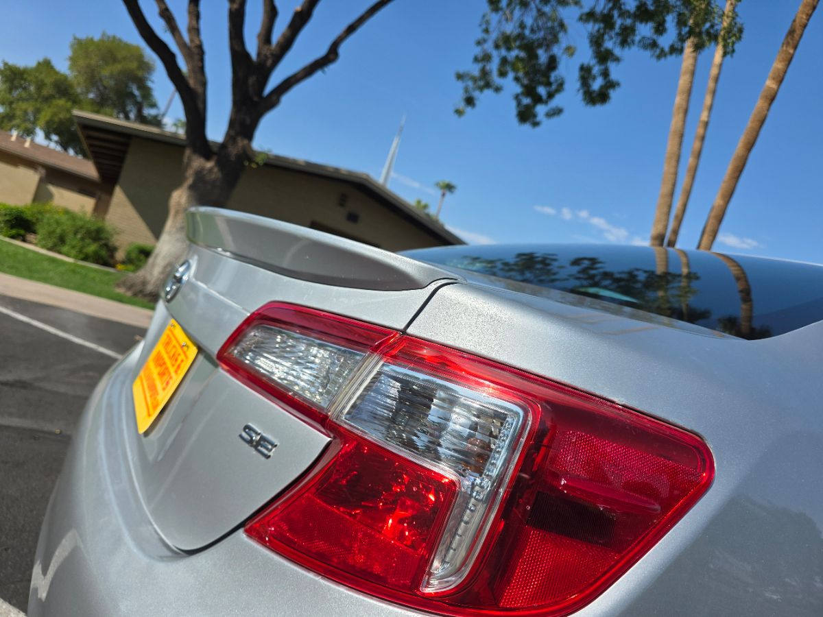 2014 Toyota Camry SE photo 9