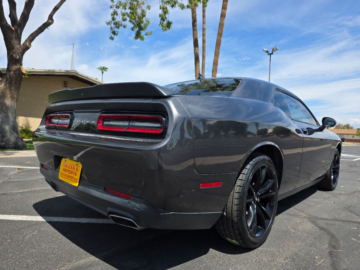 2018 Dodge Challenger SXT photo 7