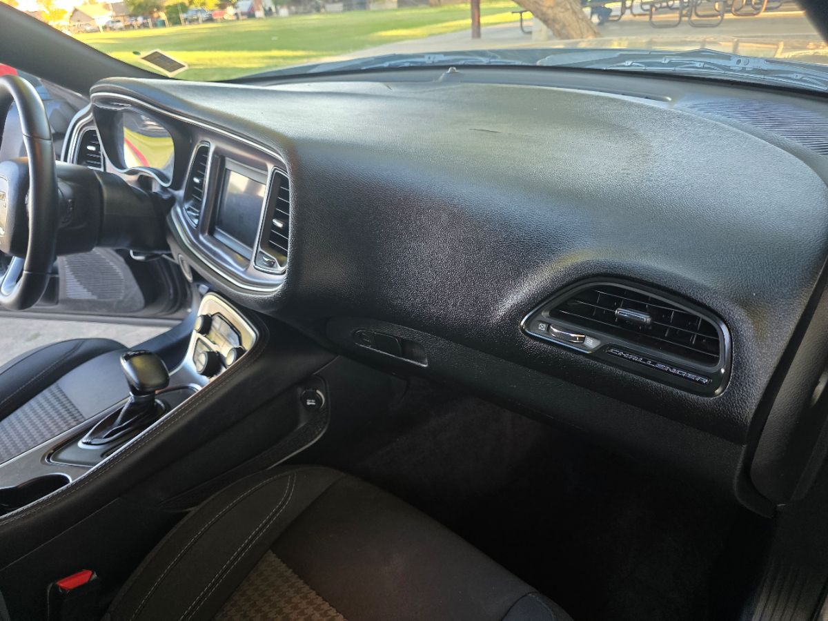 2018 Dodge Challenger SXT photo 21