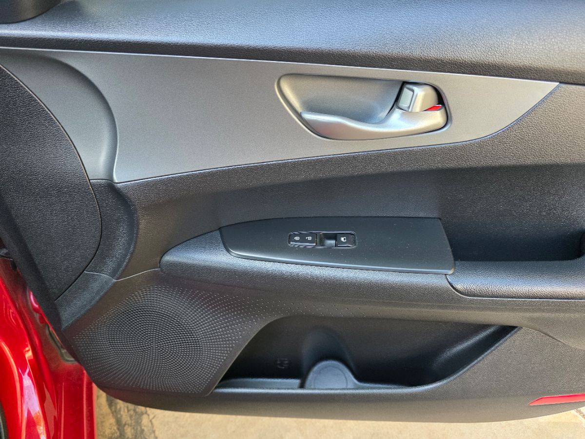 2021 Kia Forte LXS photo 27