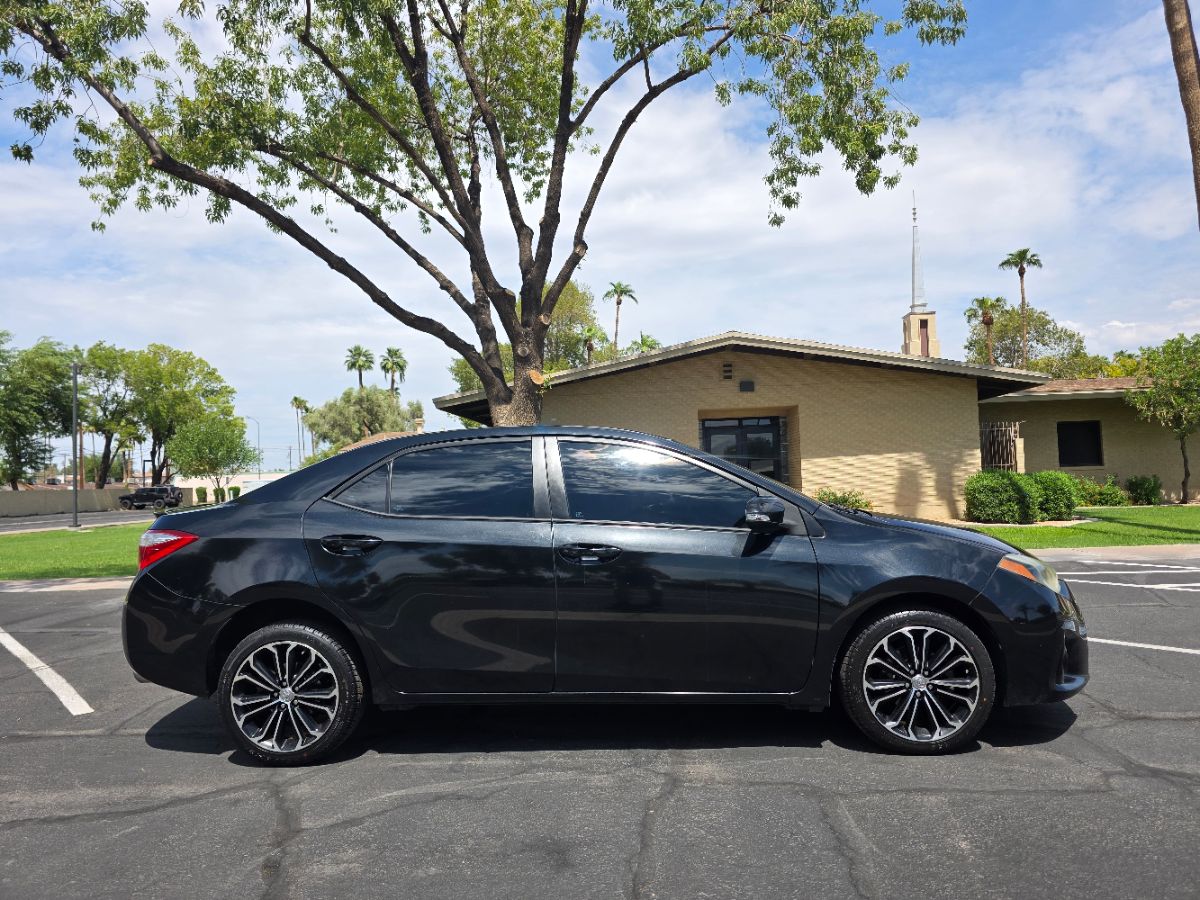 2016 Toyota Corolla Plus photo 3