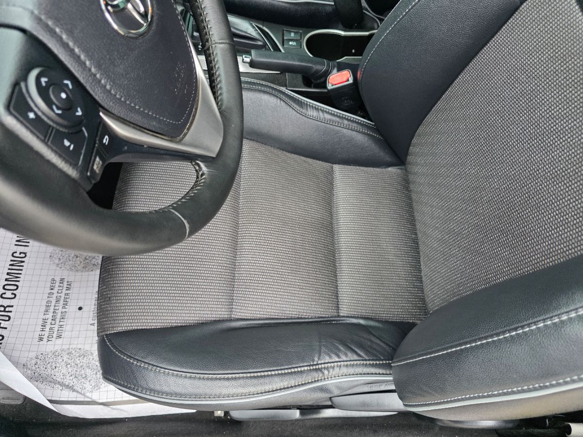2016 Toyota Corolla Plus photo 13