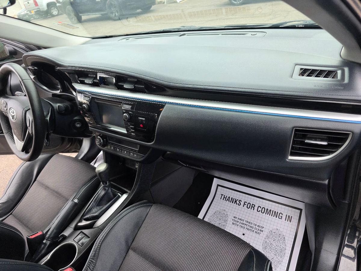 2016 Toyota Corolla Plus photo 17