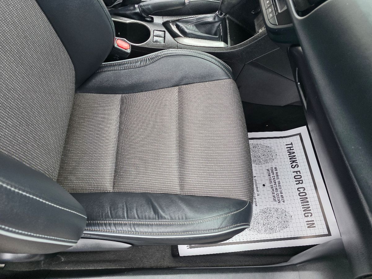 2016 Toyota Corolla Plus photo 18