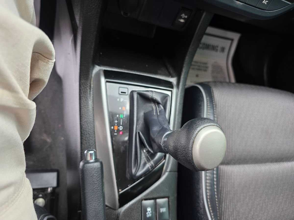 2016 Toyota Corolla Plus photo 42