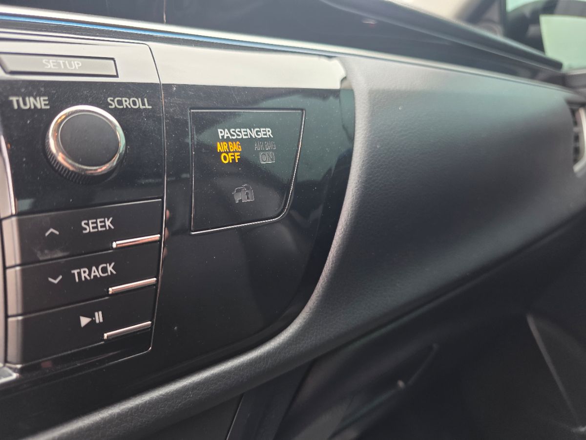 2016 Toyota Corolla Plus photo 44