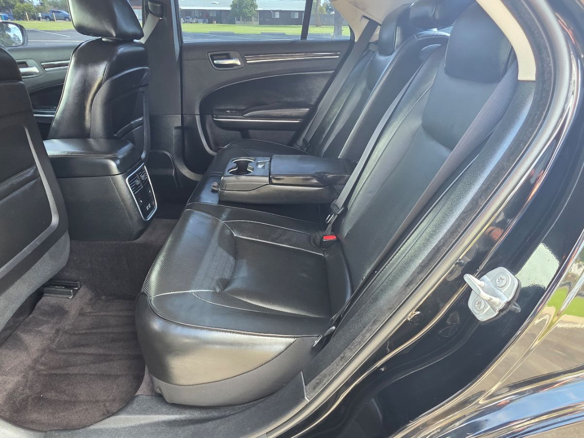 2019 Chrysler 300 Limited photo 8
