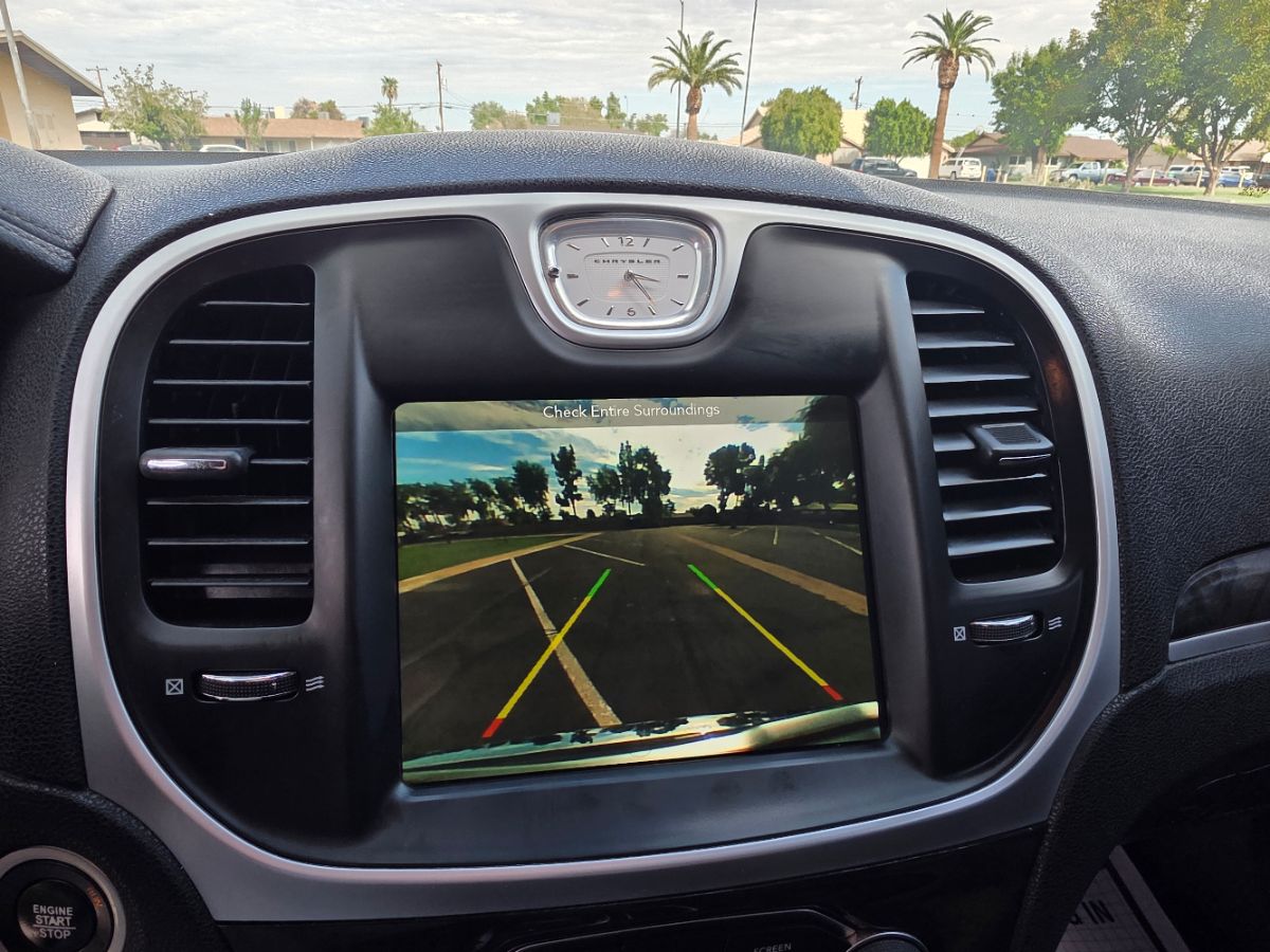 2019 Chrysler 300 Limited photo 4