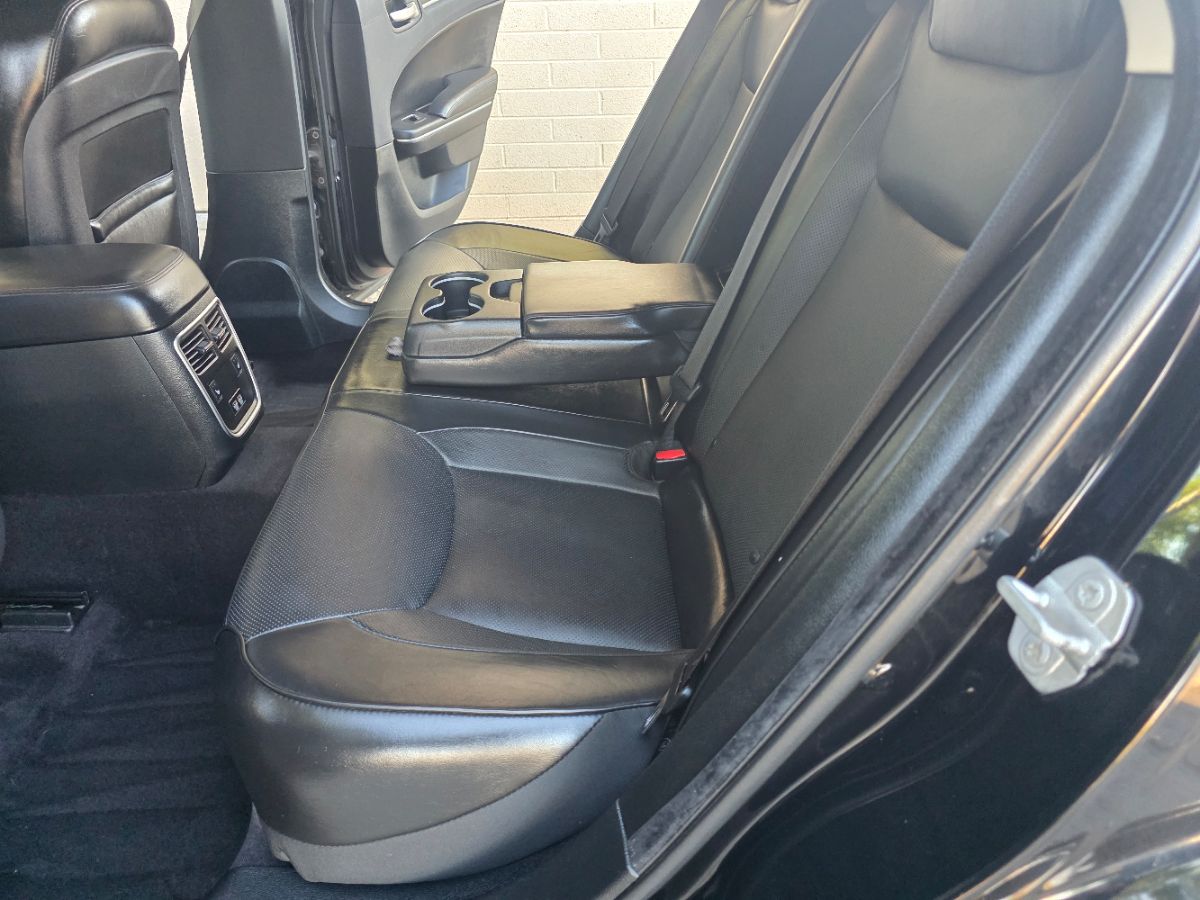 2019 Chrysler 300 Limited photo 17
