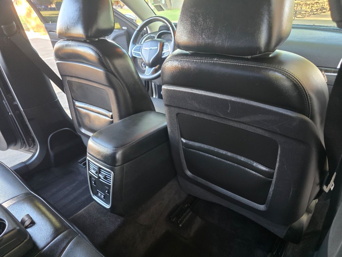 2019 Chrysler 300 Limited photo 23