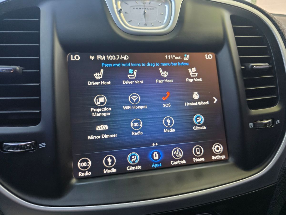 2019 Chrysler 300 Limited photo 43