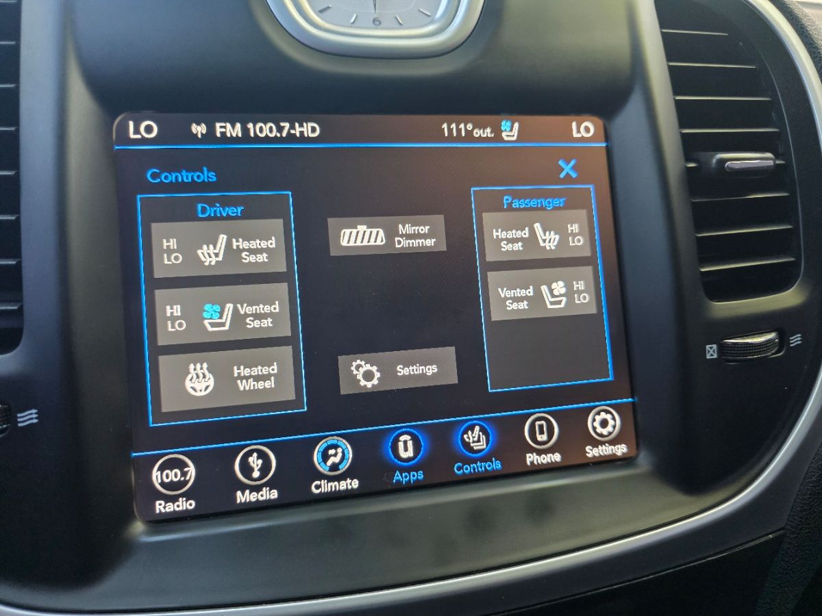 2019 Chrysler 300 Limited photo 44