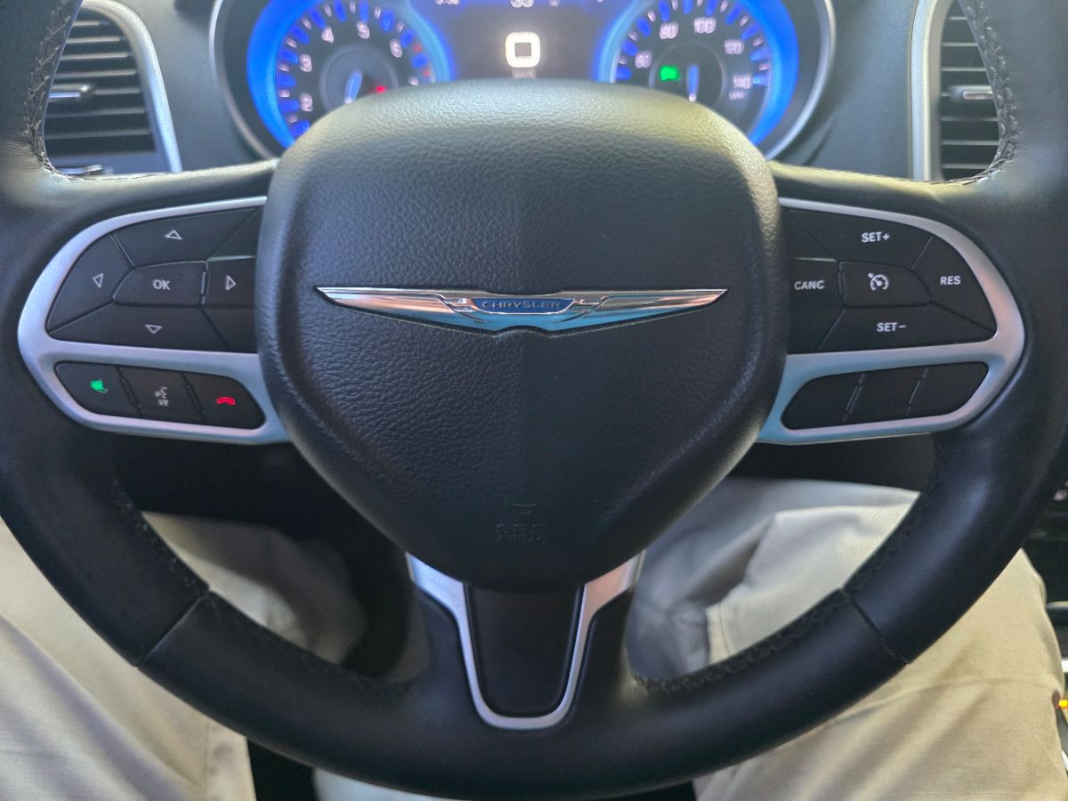 2019 Chrysler 300 Limited photo 46
