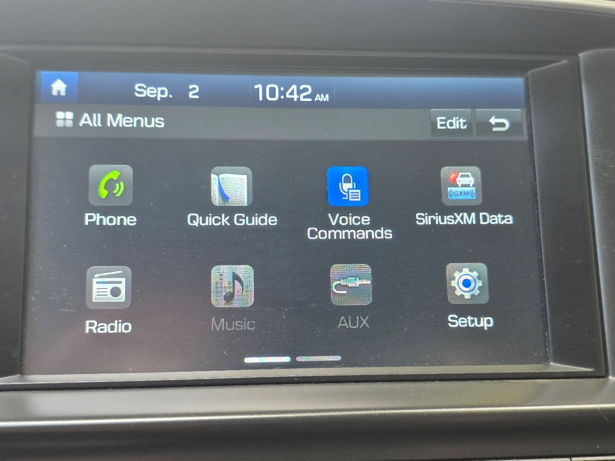 2020 Hyundai Elantra SEL photo 11