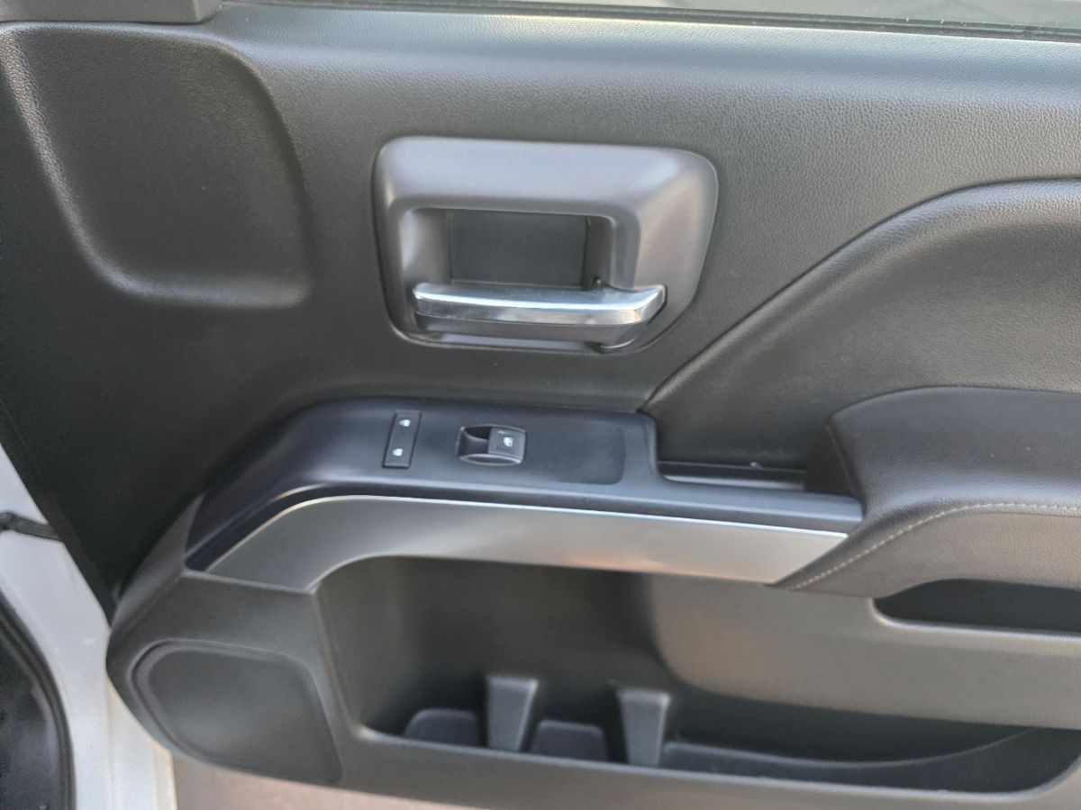 2017 Chevrolet Silverado 1500 LT photo 21