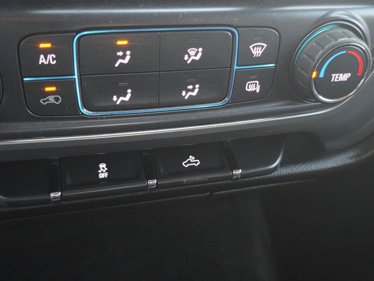 2017 Chevrolet Silverado 1500 LT photo 36