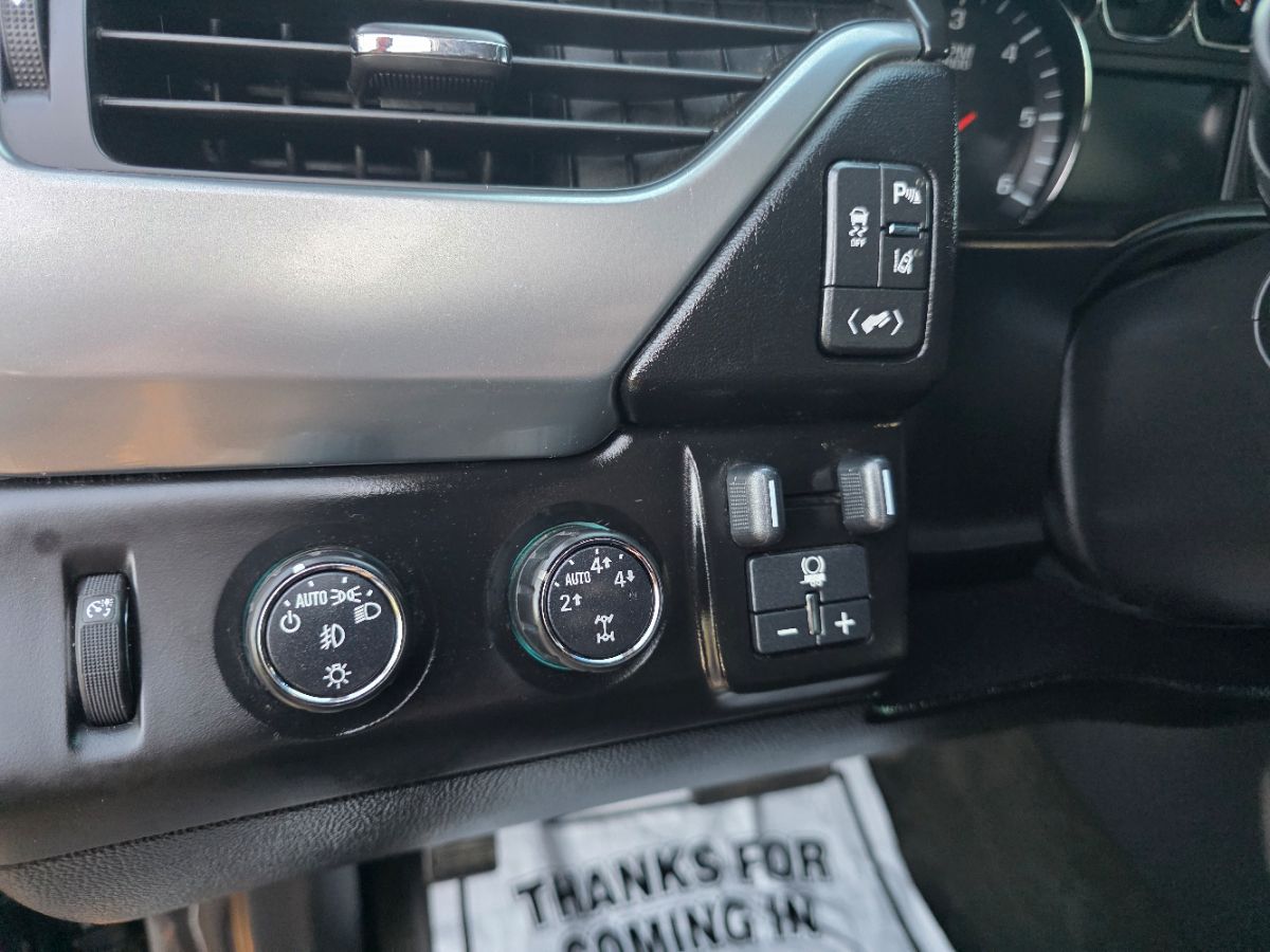 2015 Chevrolet Tahoe LTZ photo 31