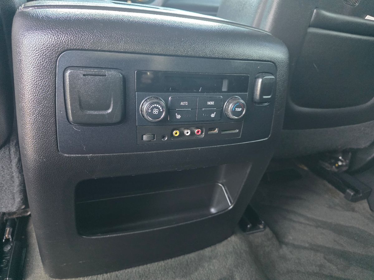 2015 Chevrolet Tahoe LTZ photo 23