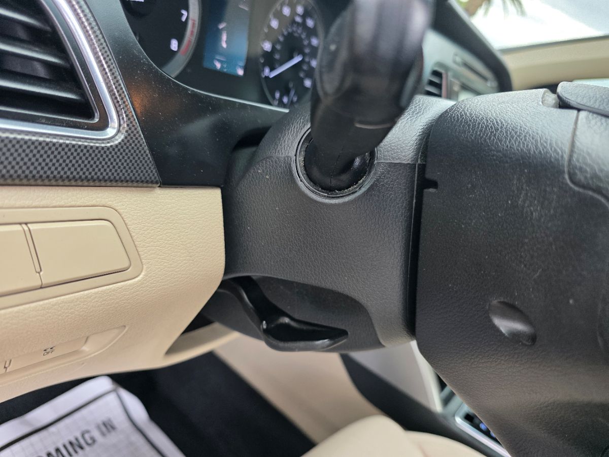 2015 Hyundai Sonata Limited Sport photo 8