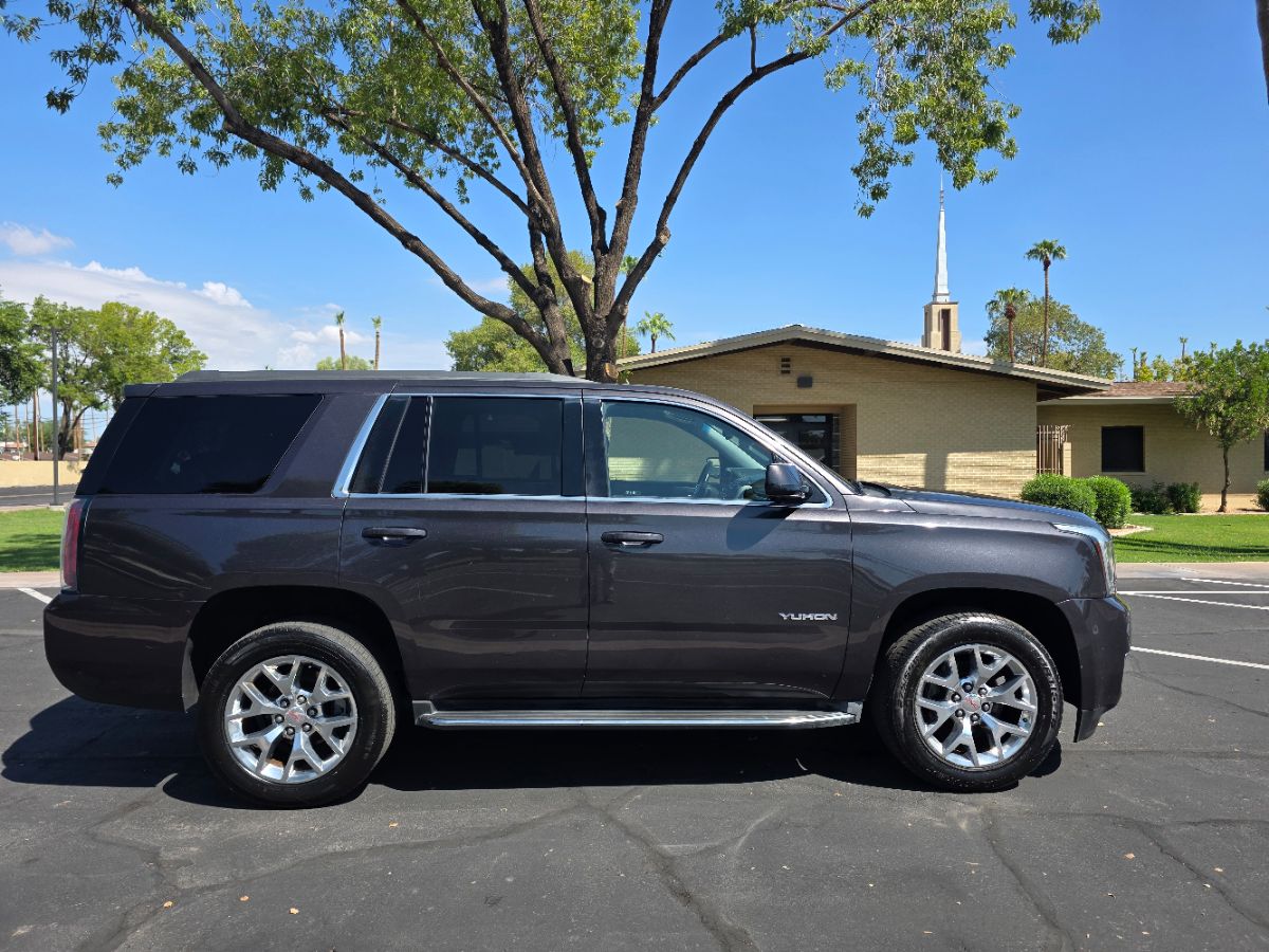 2016 Gmc Yukon SLE photo 2
