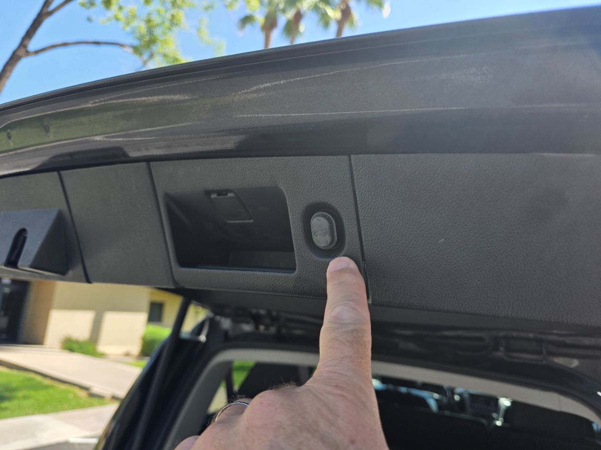 2016 Gmc Yukon SLE photo 9