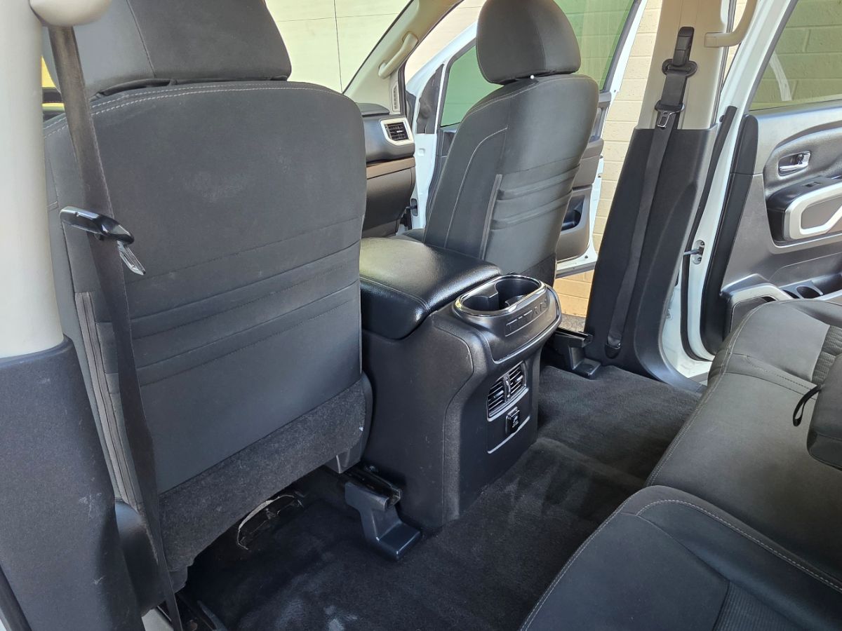 2018 Nissan Titan SV photo 19