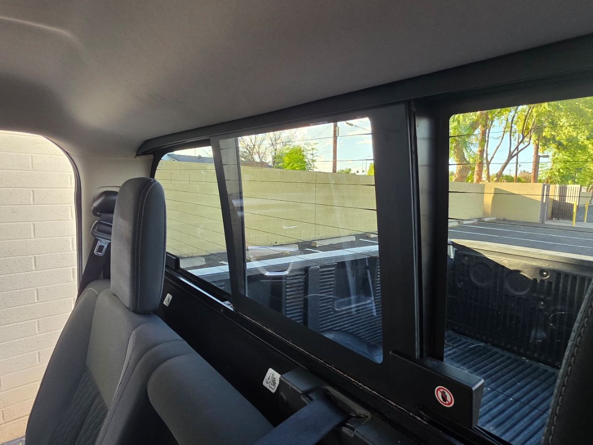 2018 Nissan Titan SV photo 22