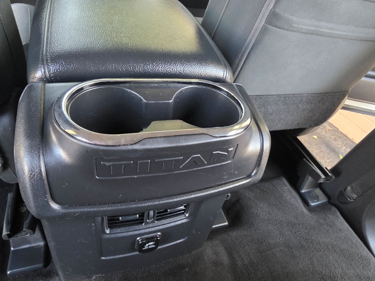 2018 Nissan Titan SV photo 24