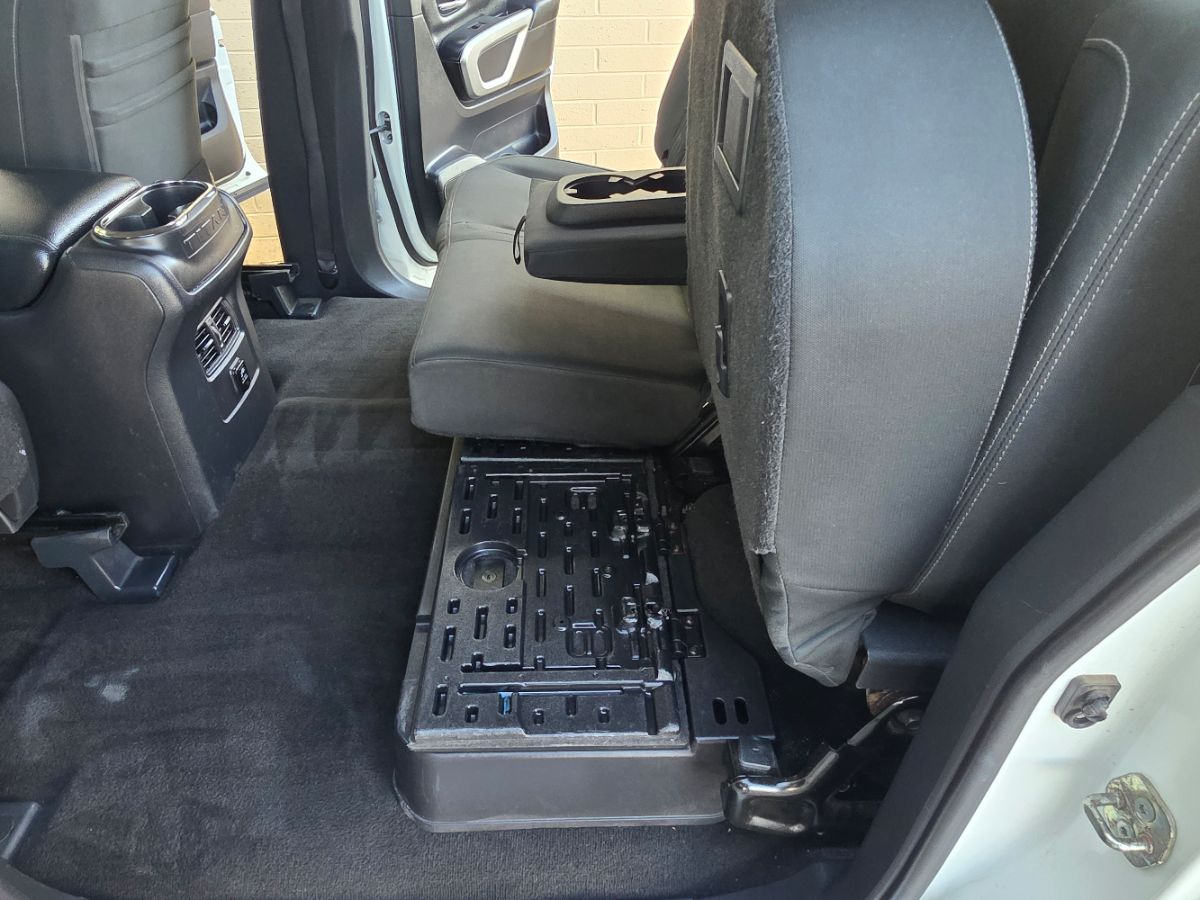 2018 Nissan Titan SV photo 27