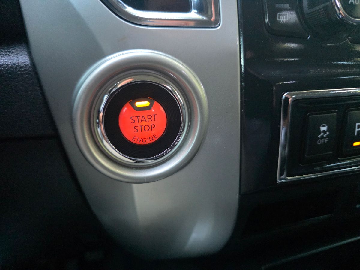 2018 Nissan Titan SV photo 49