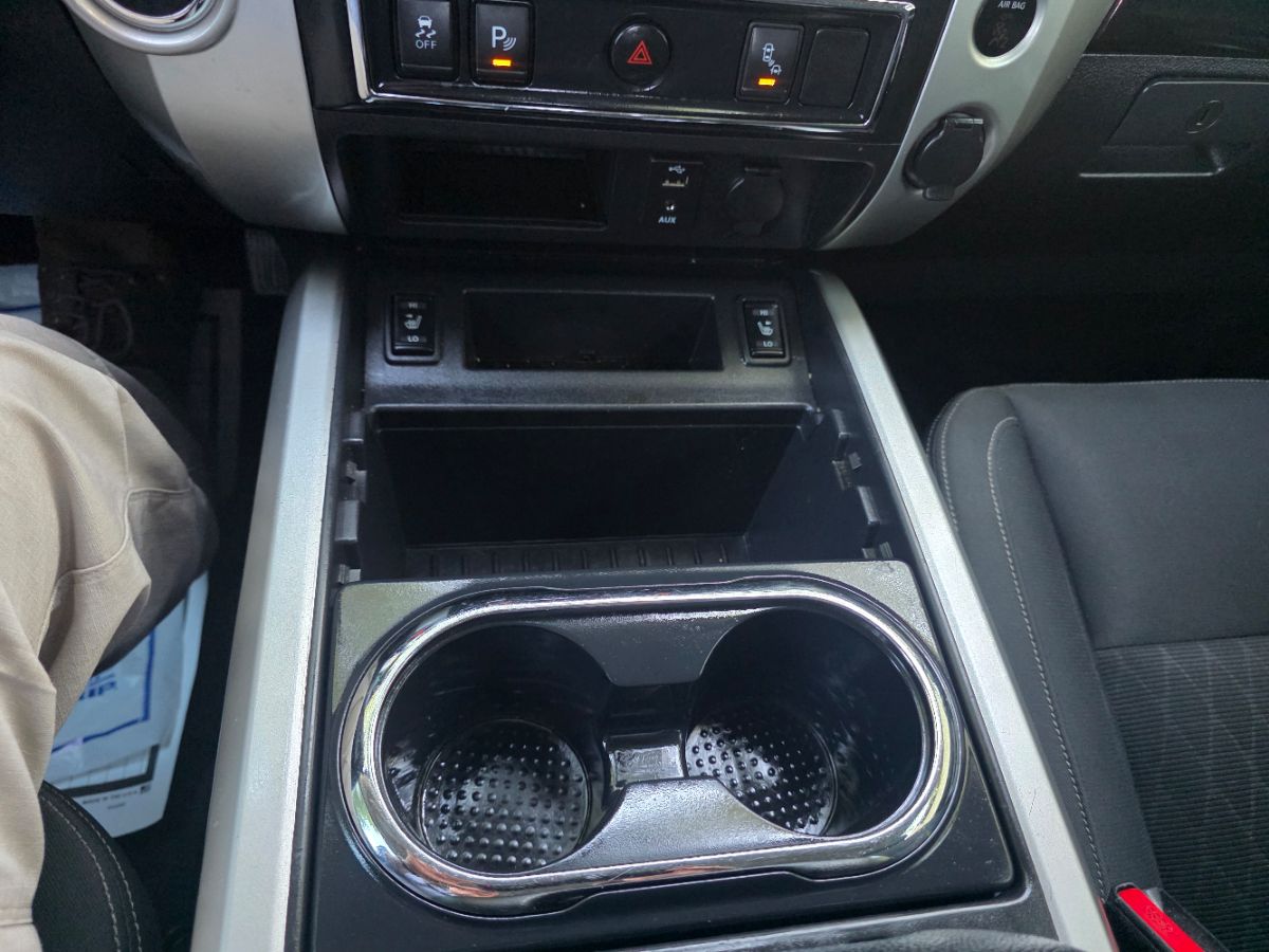 2018 Nissan Titan SV photo 53