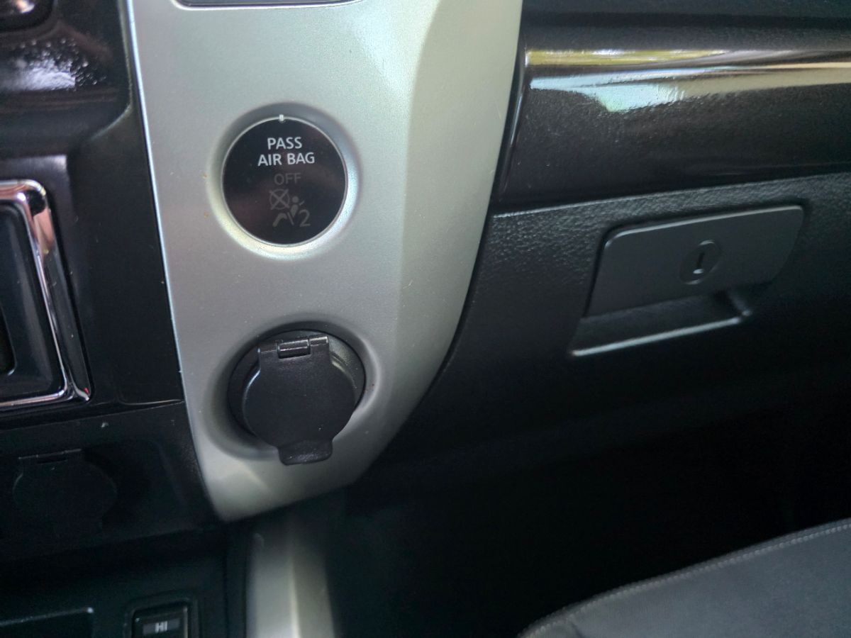 2018 Nissan Titan SV photo 61