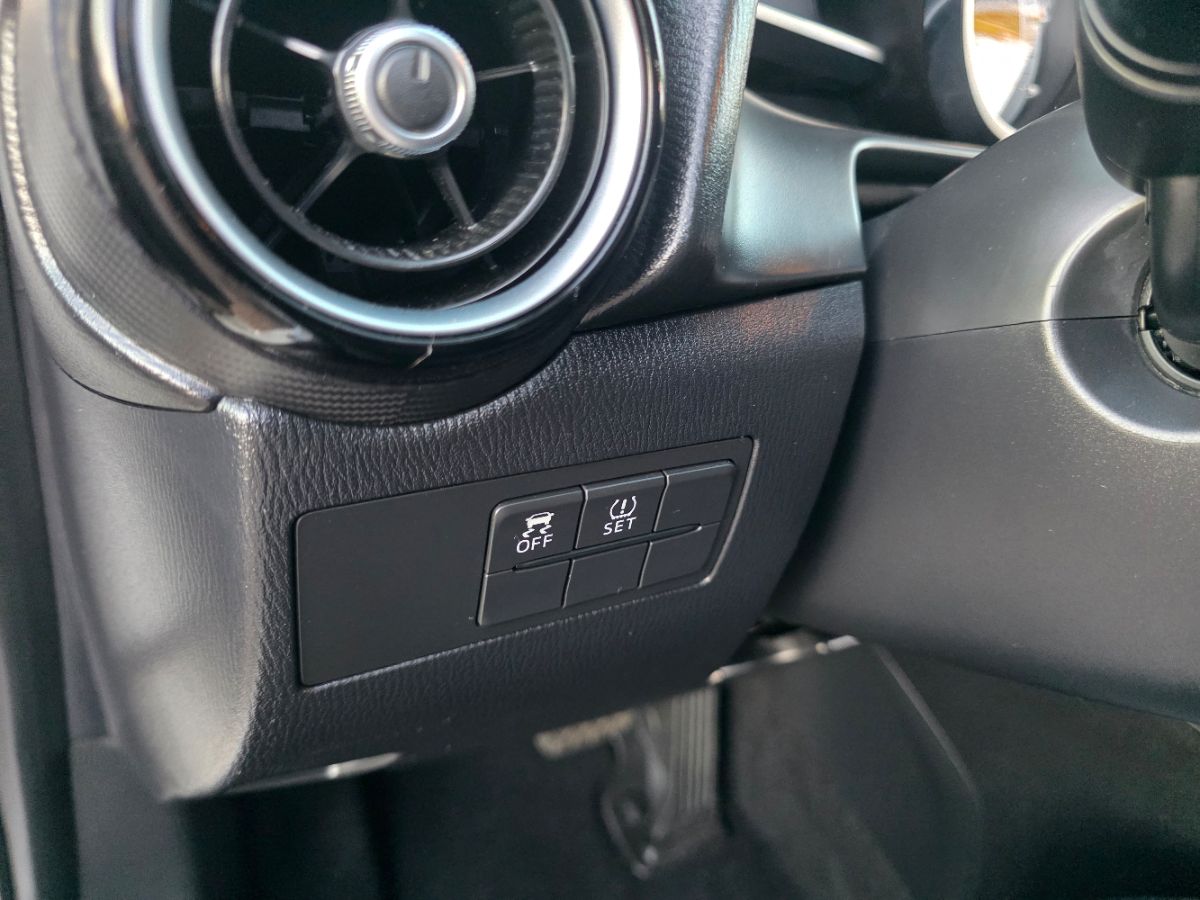 2017 Toyota Yaris iA photo 8