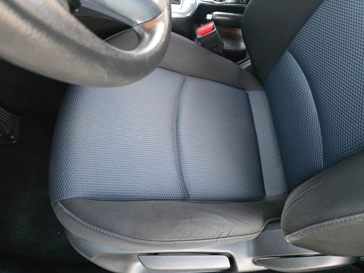 2017 Toyota Yaris iA photo 11