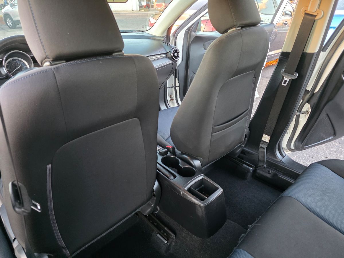 2017 Toyota Yaris iA photo 15