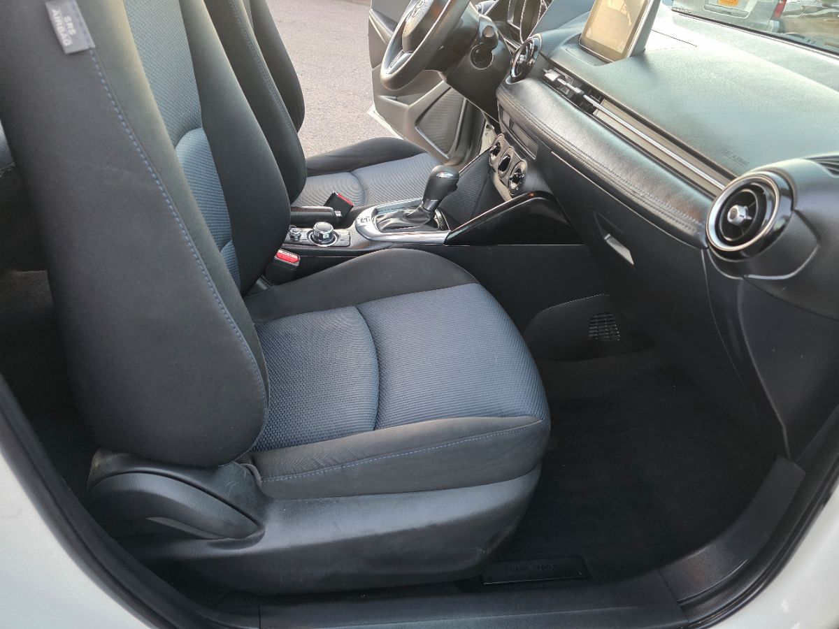 2017 Toyota Yaris iA photo 17