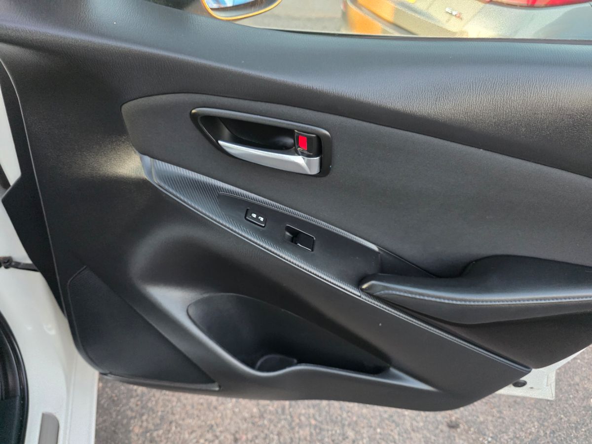 2017 Toyota Yaris iA photo 35