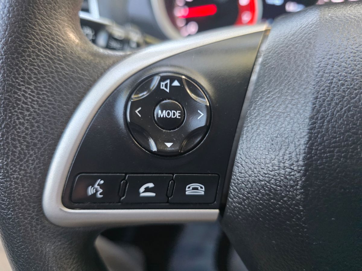 2018 Mitsubishi Eclipse Cross LE photo 21